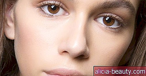 7 Yağsız Vakıflar Alicia Güzellik HQ Swears By