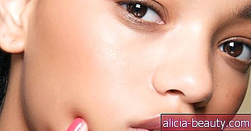 Sind Sie allergisch gegen Make-up?  Wie's geht?