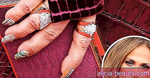 J.Lo има най-скъпия маникюр на червения килим Последната вечер - Ето защо