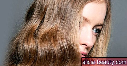 Saç Glossing Saçınızın Parlaklık ve Renklerini Arttırmanın Basit Yolu