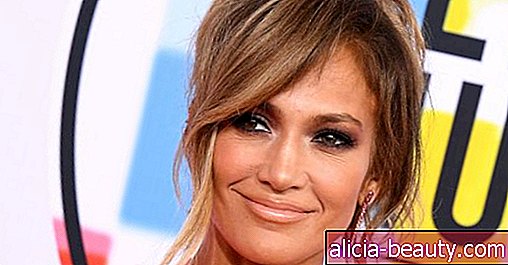 Jennifer Lopez évite ces 3 choses à regarder (et sentir) jeune