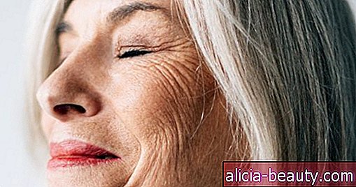 Los artistas de maquillaje comparten los mejores consejos de maquillaje de ojos para la piel envejecida