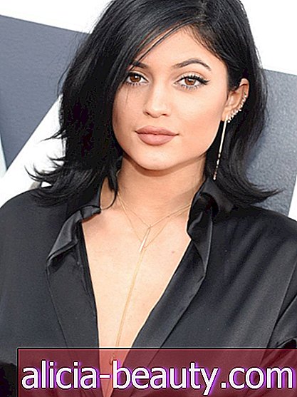 OMG: Kylie Jenner värjää hiuspavuaan Candy Blue