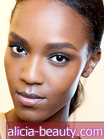4 traitements de beauté que les femmes à la peau foncée devraient éviter