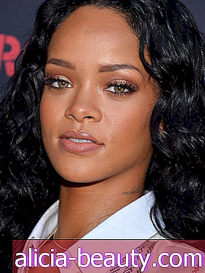 Rihanna KILLS It With a Perfect Oxblood Lip