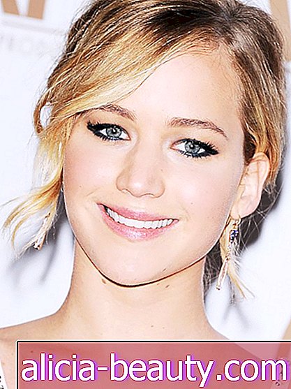 Jennifer Lawrence Meningkatkan Cat-Eye, dan Lebih Banyak Kecantikan Celeb!