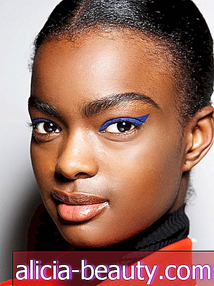 4 Tips Makeup Terang untuk Wanita Dengan Kulit Gelap
