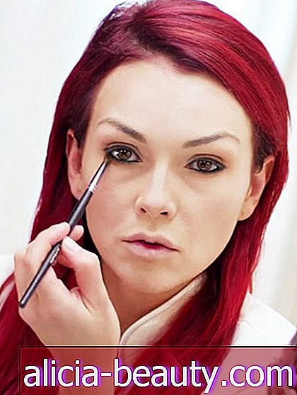 Whoa, Watch Makeup Artist Kandee Johnson Transformera till Charlie XCX